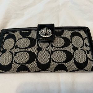 Coach wallet black and grey signature C